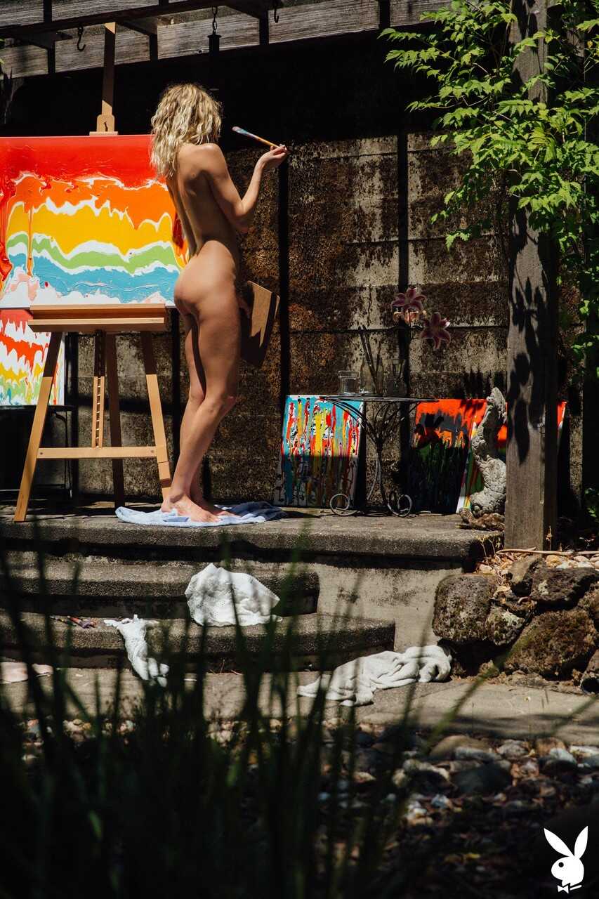Exposed: Curly-haired blonde babe River strips down to her lingerie & goes nude in public for your viewing pleasure! -...