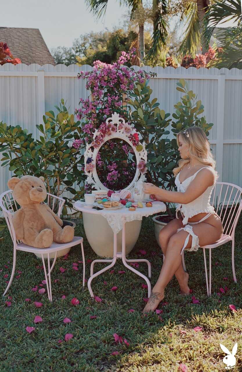 Sexy Jackie Gets Naughty Outdoors: Stripping and Showing Off Her Perfect Body in the Backyard - Jackie