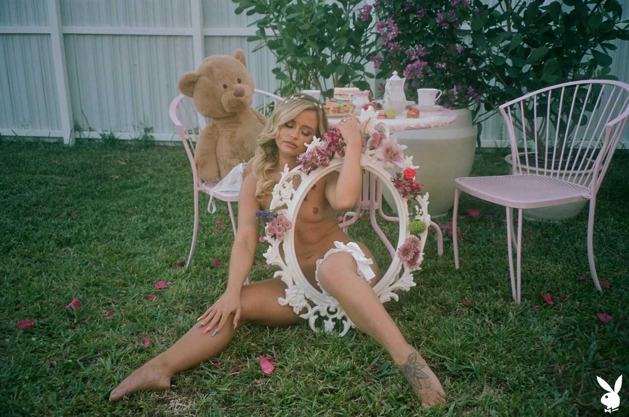 Sexy Jackie Gets Naughty Outdoors: Stripping and Showing Off Her Perfect Body in the Backyard - Jackie