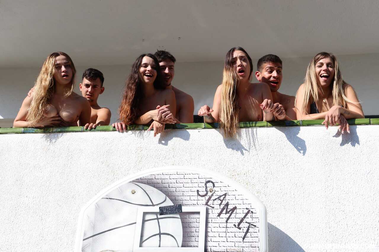 Beach Bums and Nude Nymphs Ohana Petite, Me, Marta Villaloros, Luna Black X, Valeria Fuentes, Melania Dark, Yeri Blue, Rom...