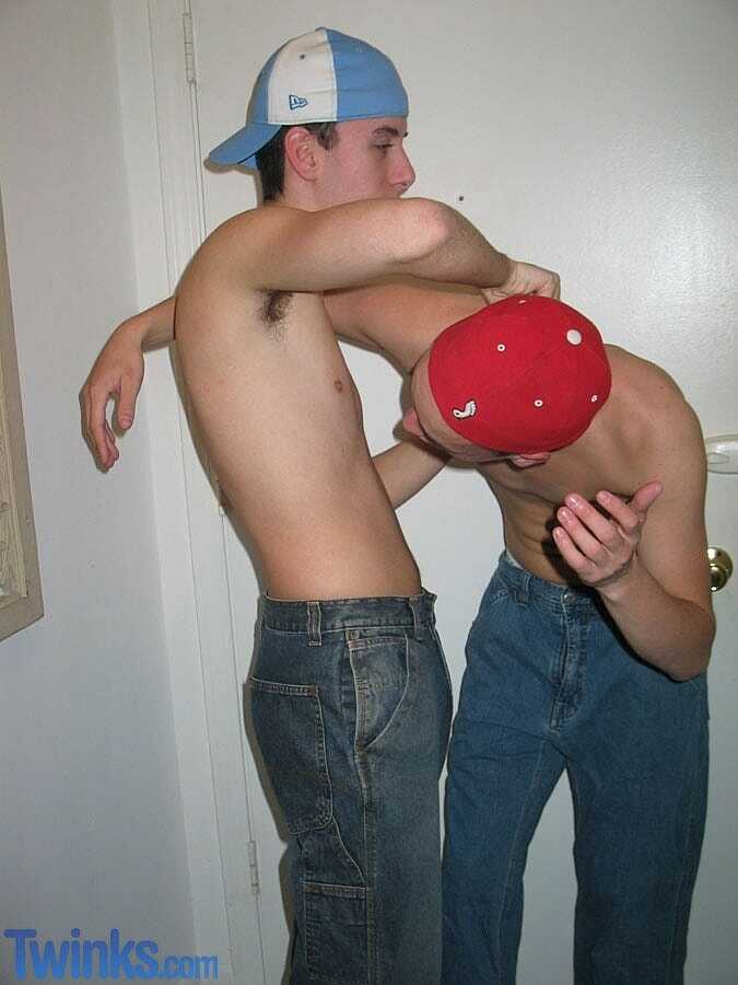 Gay boys Michael P & Branden D strip naked, suck each other's dicks and cum together in a mouth-watering blowjob ...