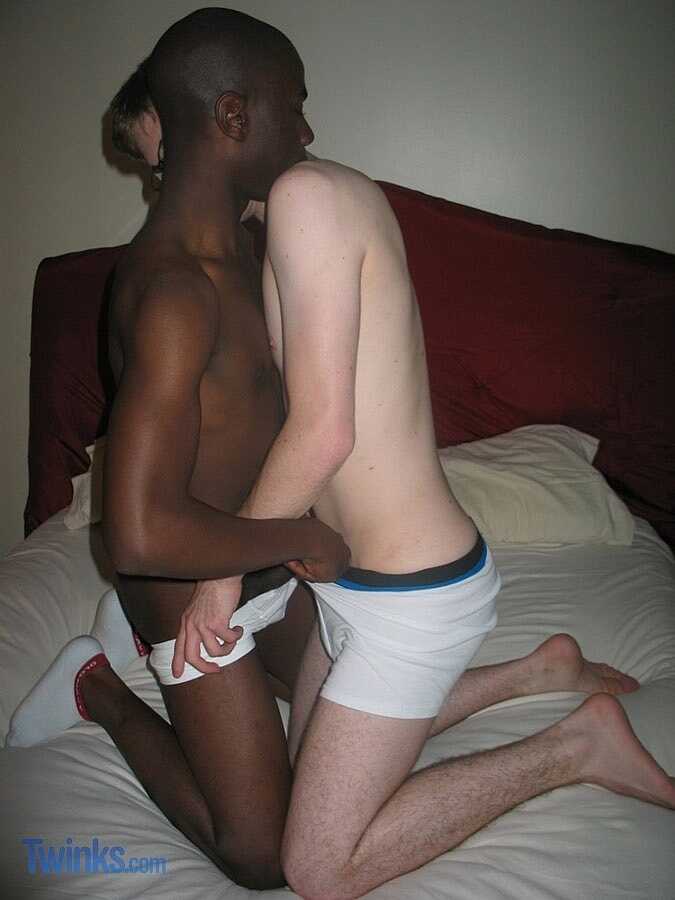Billy Gee's Cumshot Explosion with Talon T - 