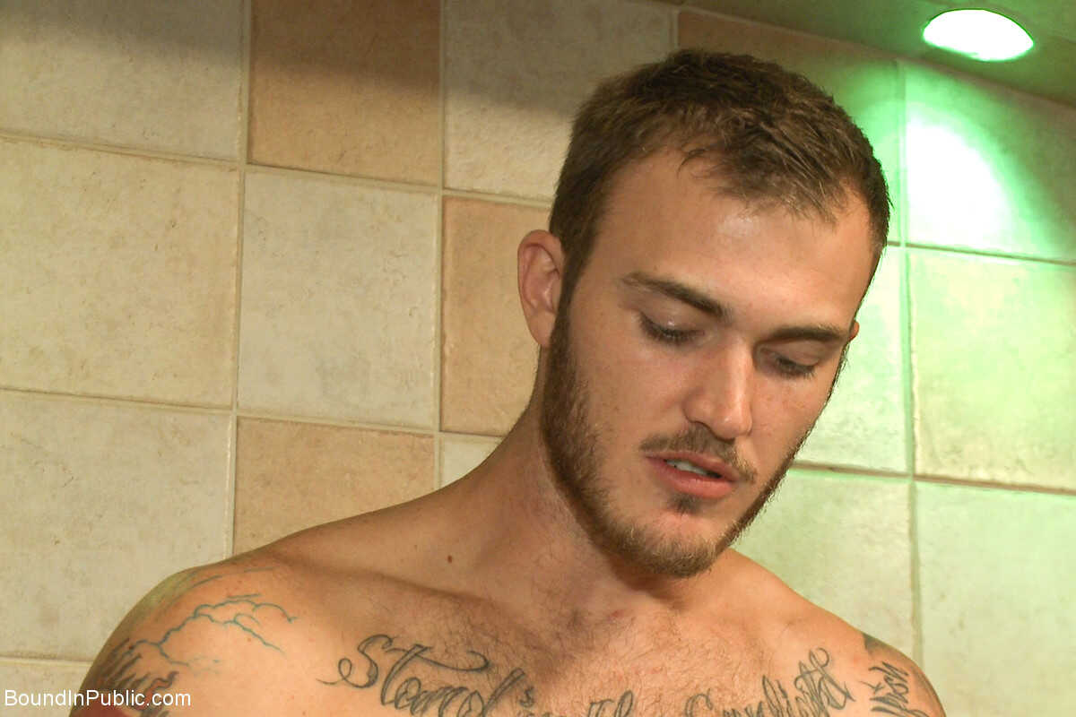 Biblical Bondage: Christian Wilde and Connor Patricks Get Facials from Jessie Colter in a Public Bathroom - 