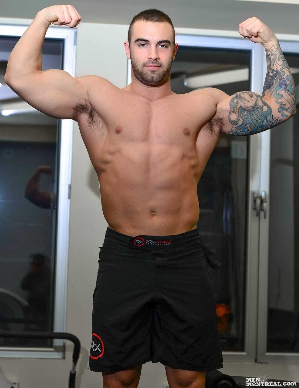 Big Muscles Meet Big Dick: Gay Bodybuilder Calvin Pierce Shows Off His Assets in the Shower - 