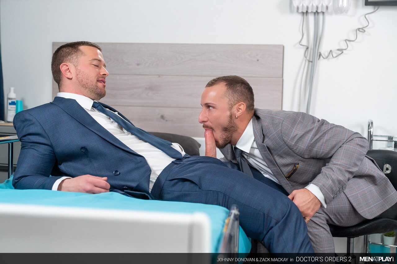 Johnny Donovan and Zack Mackay's Gay Bareback Fuck Fest with Cumshots Aplenty! - 