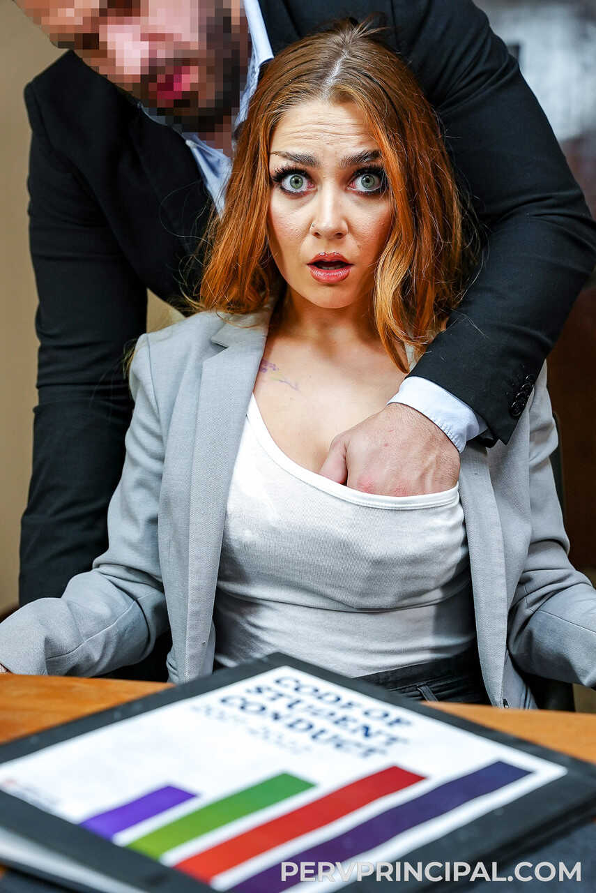 Kira's Thick Secretarial Thighs: A Pounding from Mr. Green in the Office - Kira fox, Peter Green