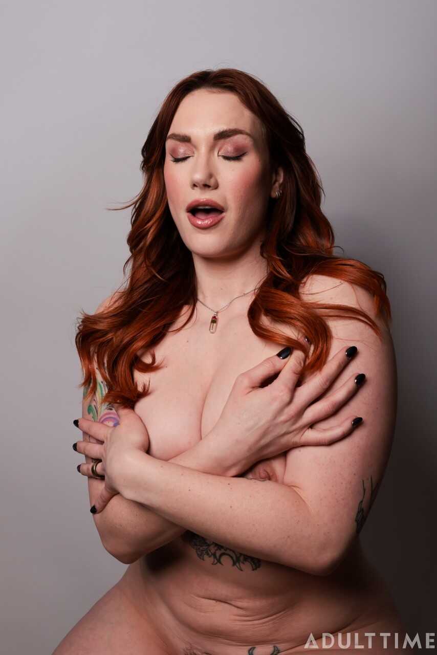 Chubby Siri Dahl Unleashes her Monster Chocolate Curls and Juices on her Plump Pussy - Siri Dahl