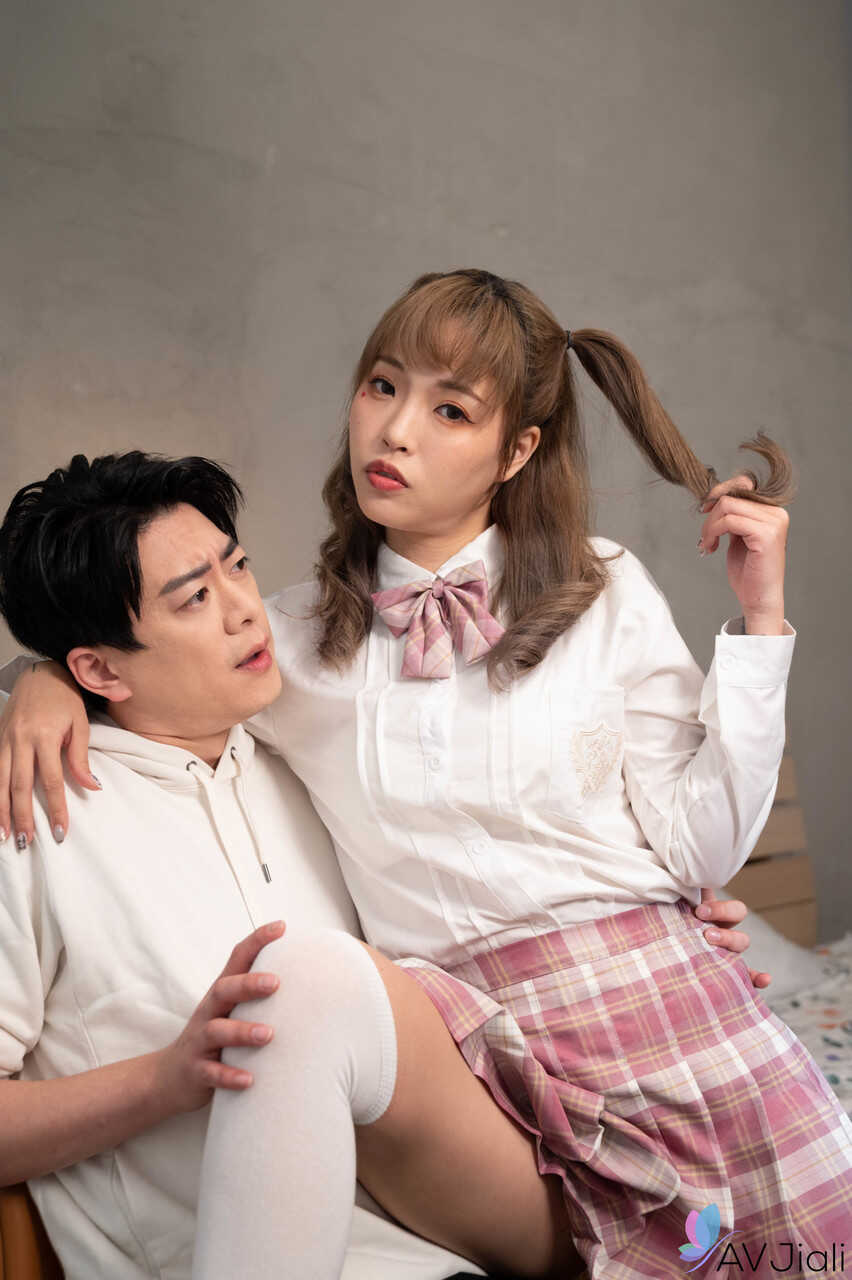 Bad Pigtails: The Chinese Schoolgirl and Her Boyfriend's Lustful Encounter in Class - Bad Bad