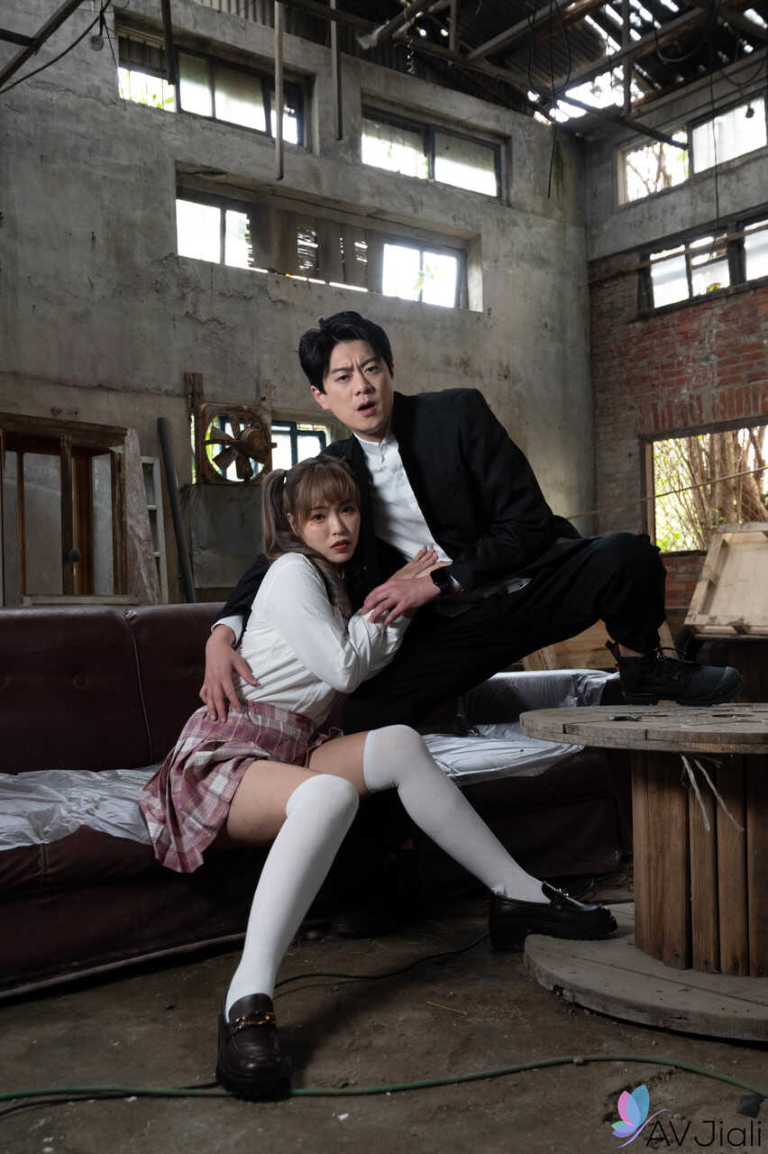 Bad Pigtails: The Chinese Schoolgirl and Her Boyfriend's Lustful Encounter in Class - Bad Bad