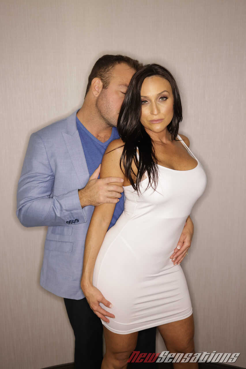 Sexy Alyssia Vera and Chad White's Unlimited MILF Creampie Adventure in Tight Dress! - Alyssia Vera, Chad White
