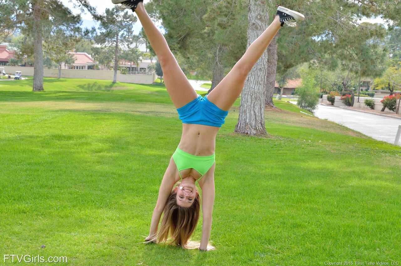 Cassidy's Public Flashing: A Flexible Babe Strips & Shows Off Her Intimate Parts in Front of the Crowd! - Cassidy