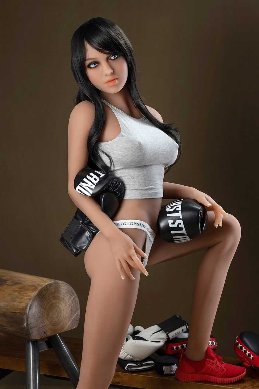 Round 2: Dark-haired bombshell Ella takes on her opponent in the ring, but ends up with a different type of fight in the l...