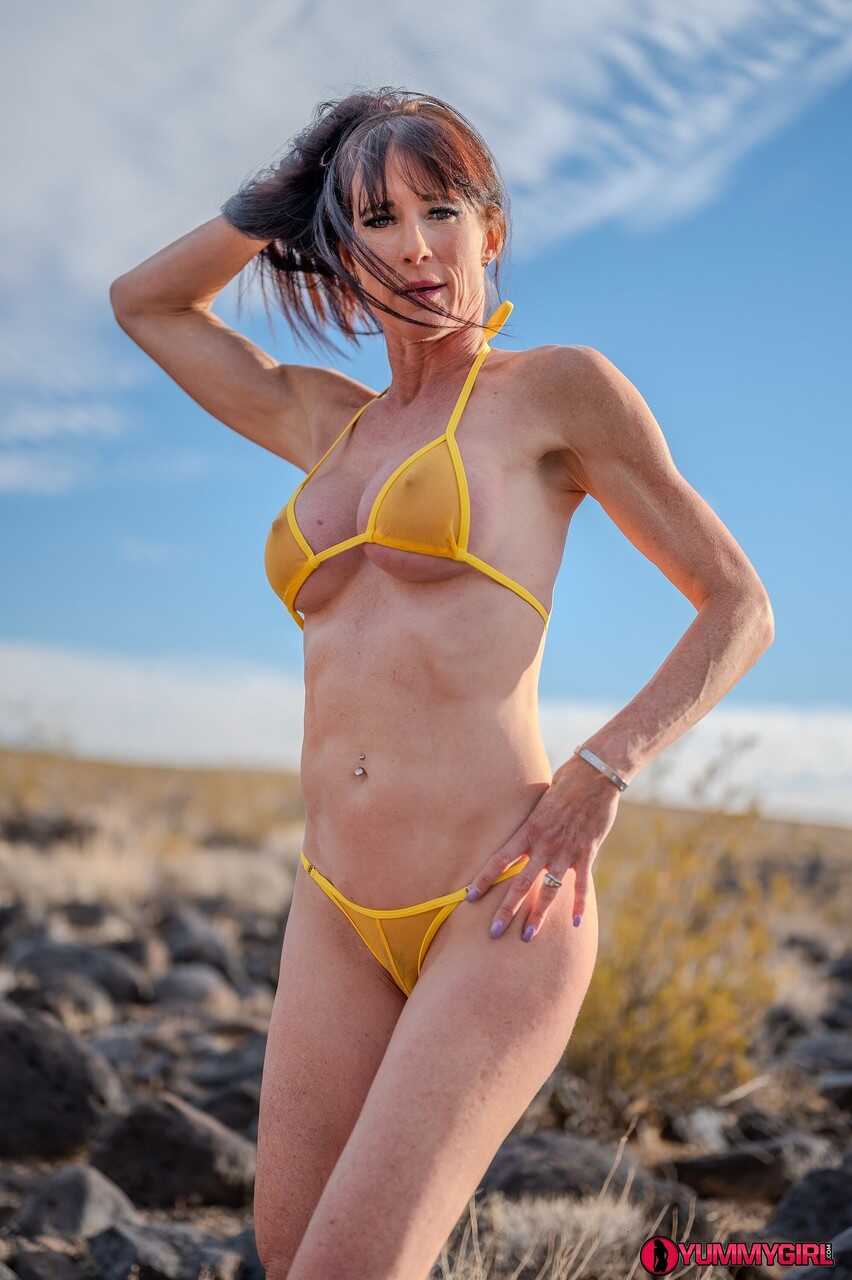 Sexy Sofie Marie in a Bikini, Exposing Her Hot Body for Your Pleasure!