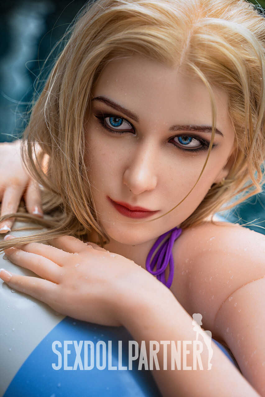 Busty Blonde Bombshell Bends Over and Deepthroats Her Silicone Sex Doll Boyfriend in the Pool - 