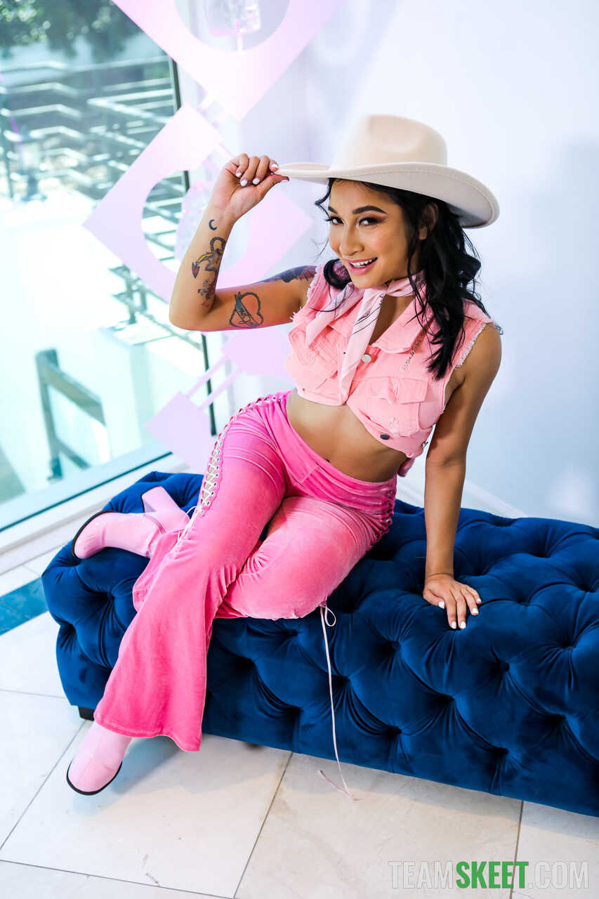 Will Pounder pounds Avery Black's tiny asian body in reverse cowgirl style - Avery Black, Will Pounder