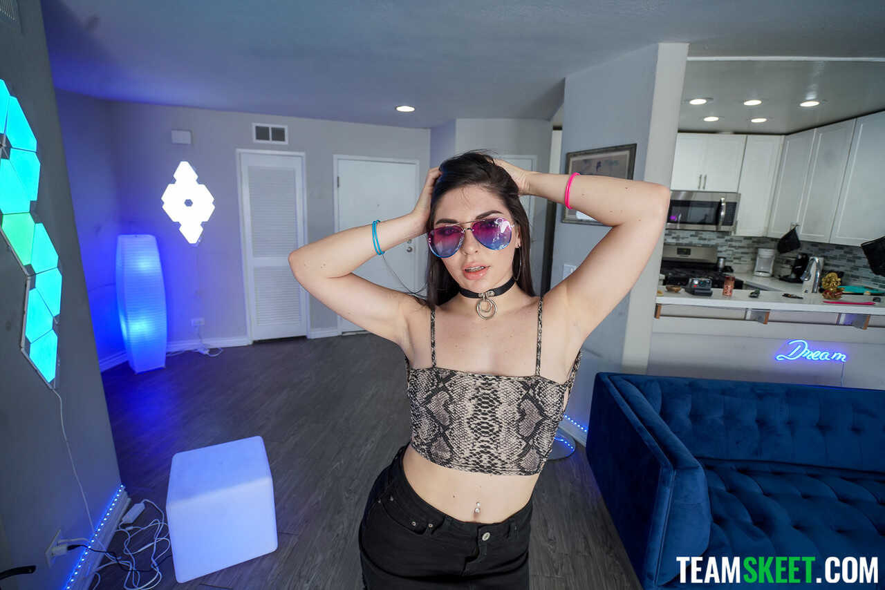 Amateur Keira Croft Rides the Big Dicks After Sucking Them All Night Long - Keira Croft, Ike Diezel