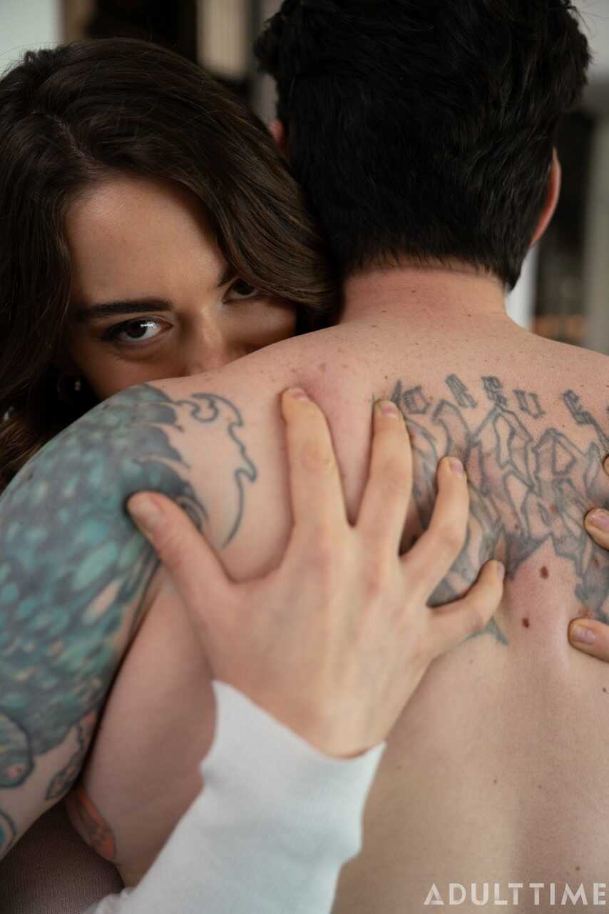 Sophia Burns Gets Banged by Cheating Husband Tommy Pistol While on a Business Trip - Tommy Pistol, Sophia Burns