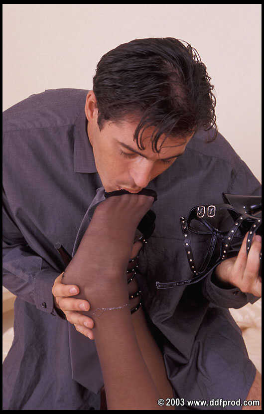 Nylon Goddess Anetta Keys Gives a Footjob after Sex with Skinny Pantyhose and Nylon Soles - Anetta Keys, James Brossman