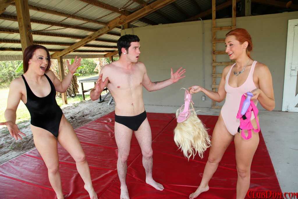 Dommes Cheyenne Jewel and Goddess Amadahy screw with a man's mind while they tease his body. - Cheyenne Jewel, Goddes...