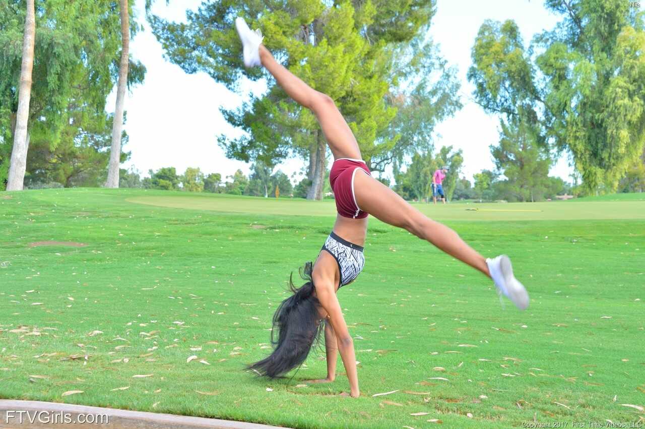 Public Jogger Nia Nacci's Nude Striptease Exposed Her Sporty Glory And Asian Booty - Nia Nacci