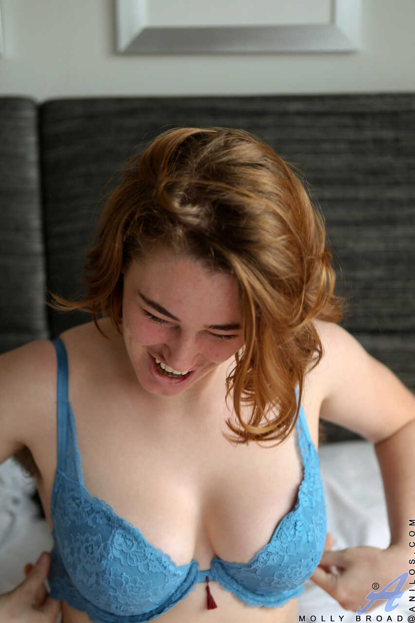Curvaceous Australian MILF Molly Broad's Naughty Playtime - Molly Broad