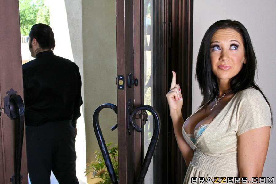 Jayden Jaymes Gets her Pussy Licked by a Big Dick Before Getting Fucked Hard - Jayden Jaymes