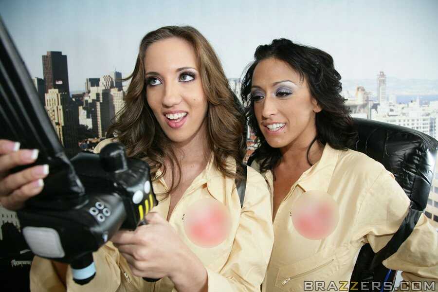 MILF Mistresses Double Anal Fuck Fest with Kelly Divine and Ricki White's Bodacious Booties - Kelly Divine, Ricki White