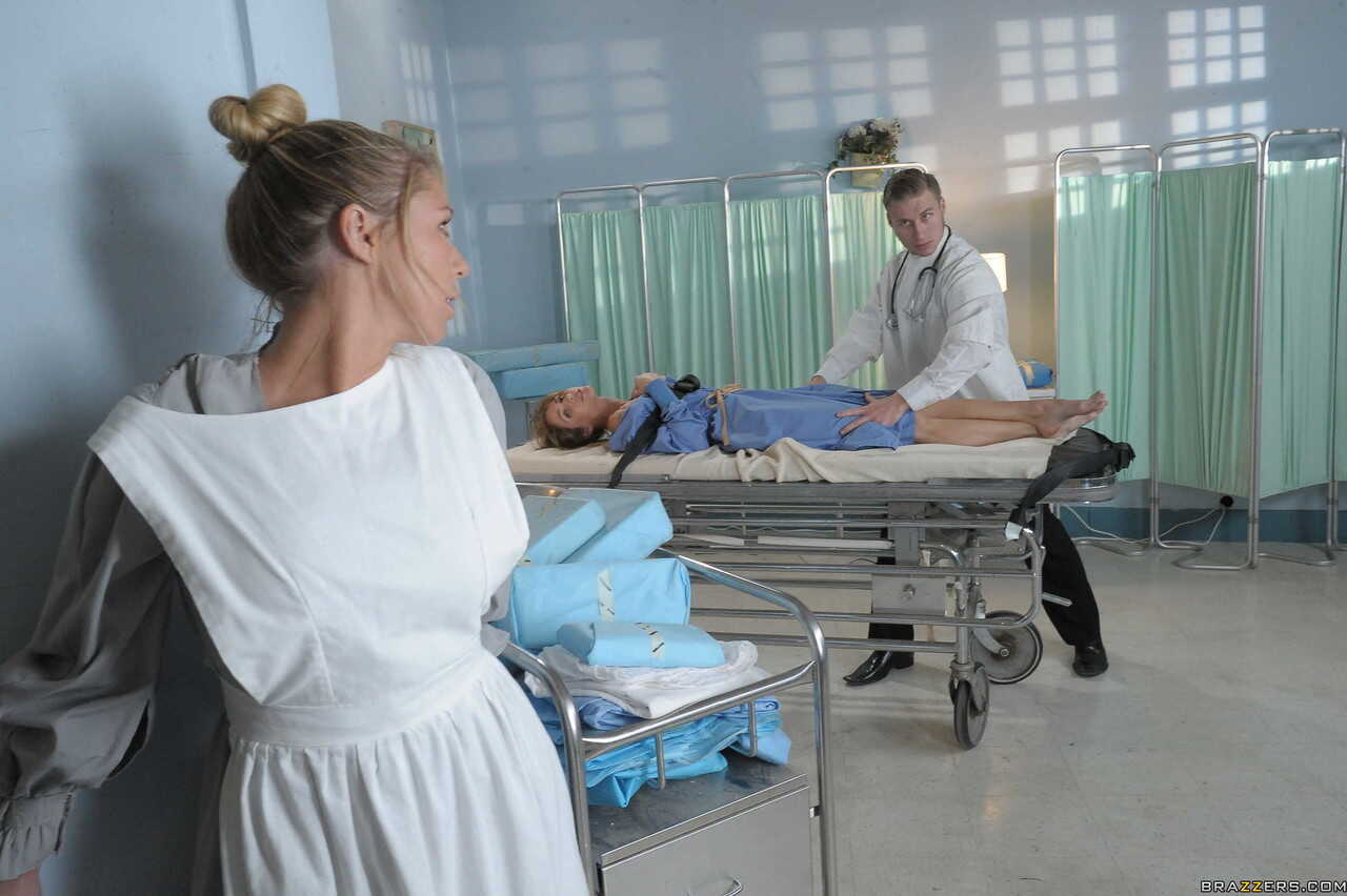 Nurse Jenni Lee's hard and horny ride on Dr. Michael Vegas' dong at the hospital - Jenni Lee, Michael Vegas