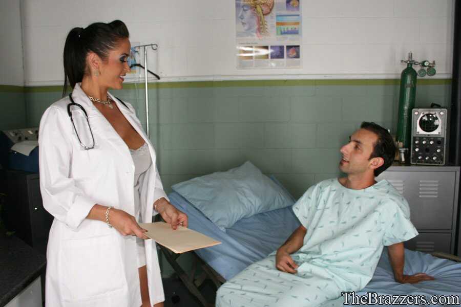Curvy Doctor Bing's Stiff Rod Ride in the Exam Room with Andrew Andretti - Andrew Andretti, Carmella Bing