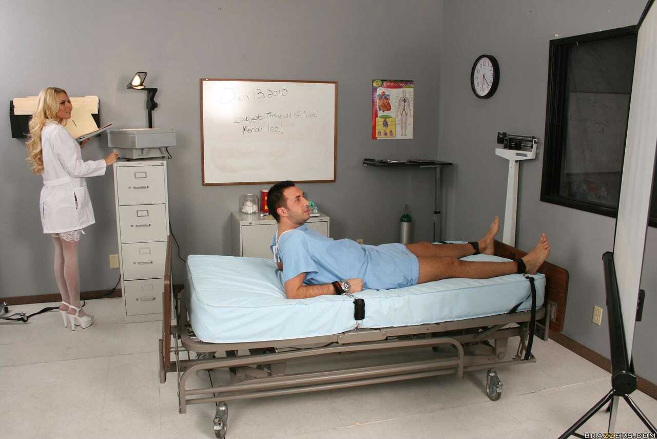 Blonde Doctor with Big Tits Keiran Lee and Riley Evans Fuck in the Exam Room - Keiran Lee, Riley Evans