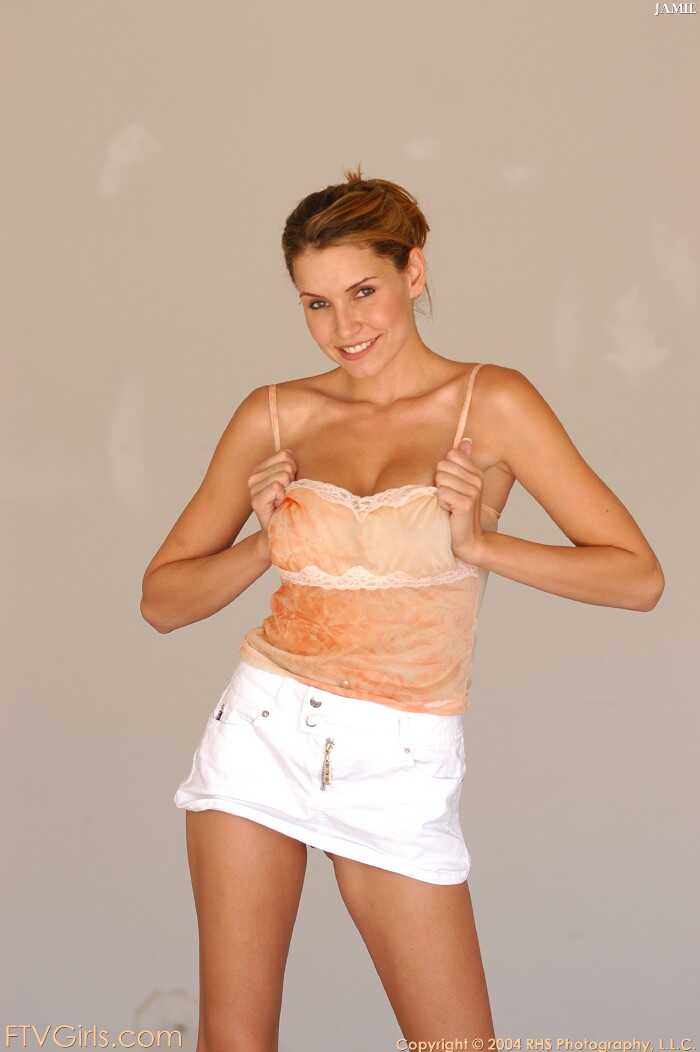 Jamie's Natural Knockers: A Mature Massage with Over 40's Cute Mature Babe - Jamie Lynn
