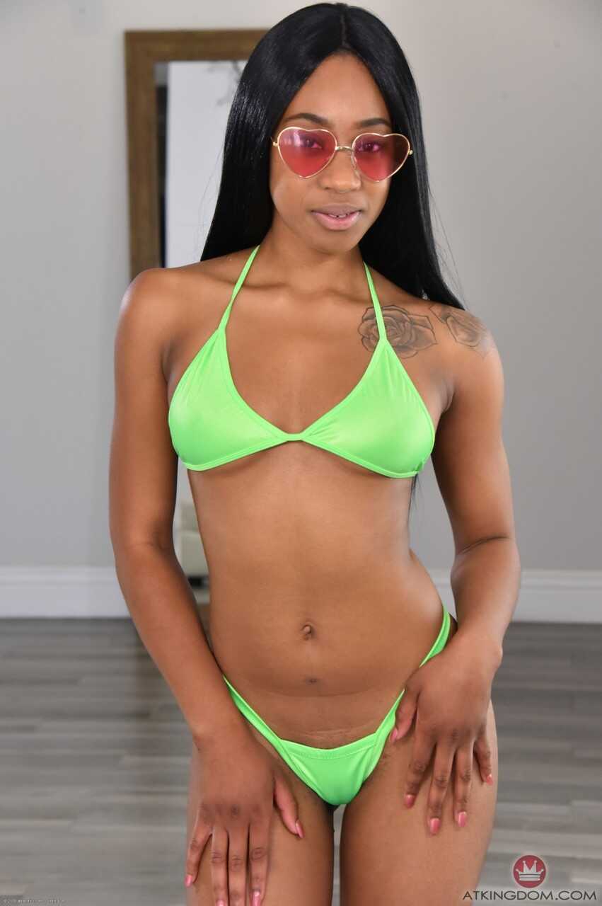 Ebony Obsession: Lala Ivey's Black Hole - Lala Ivey
