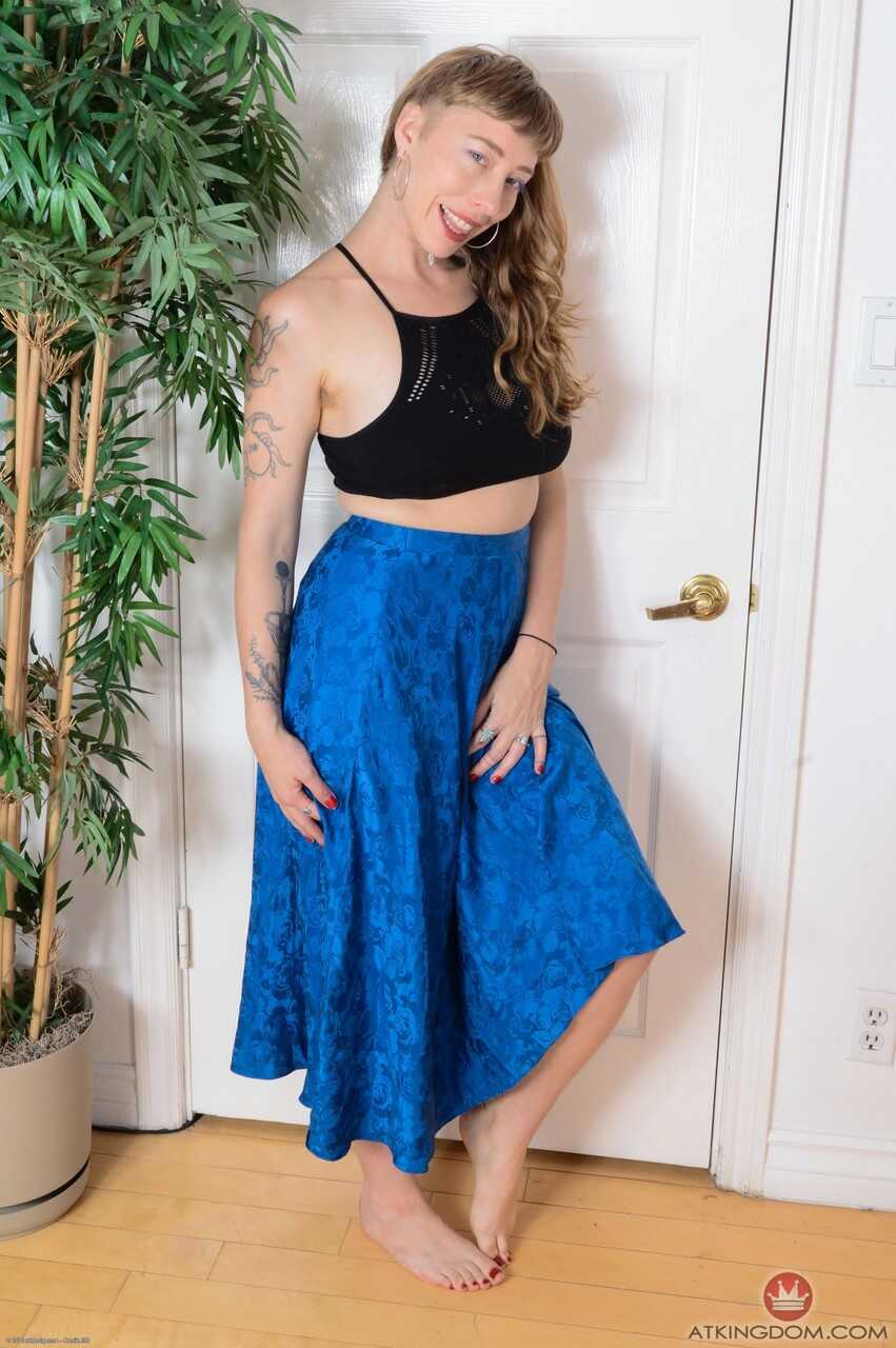 Busty Vestacia's Hairy Adventure: Exploring the Wild Side of Nature with a Hippie Twat & Booty - Vestacia Jon Quil