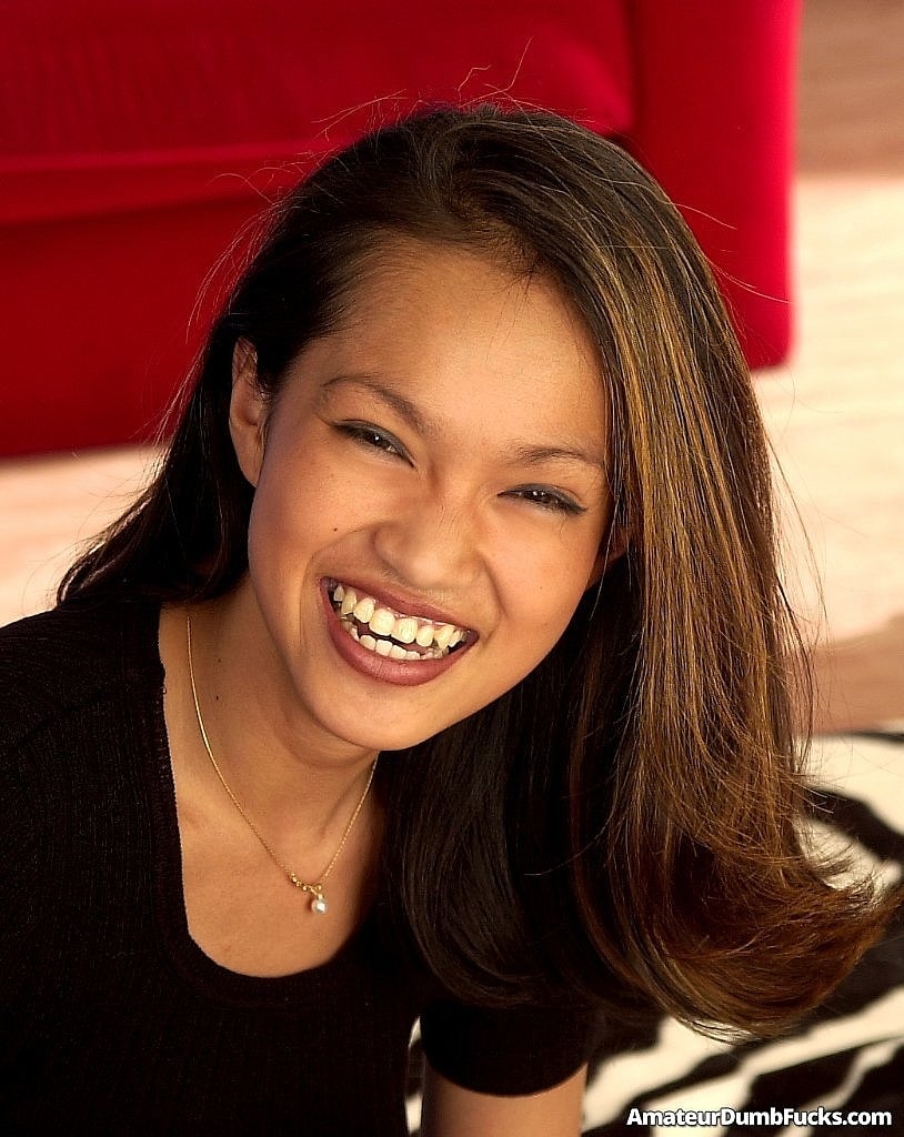 Beauté Asiatique Irish Estrada Suce Et Baise Une Vieille Bite Pour Un Facial