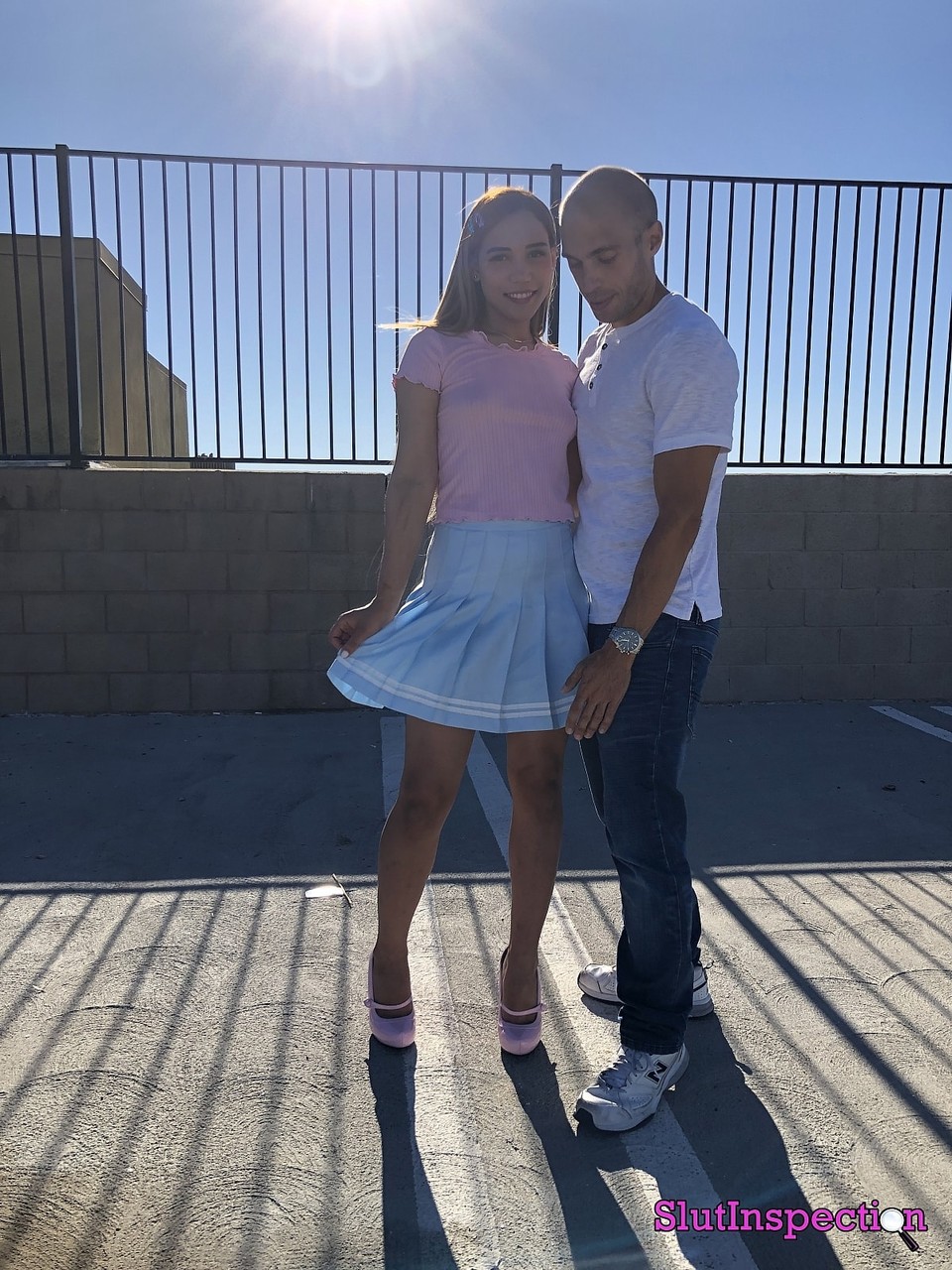 Kinky Teen Alita Lee Reveals Her Body Before Sucking A Dick In POV