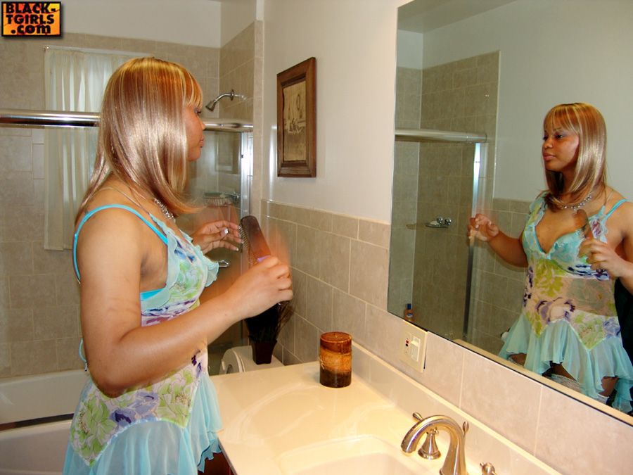 Heiße Bilder Von Black TGirls Blondie