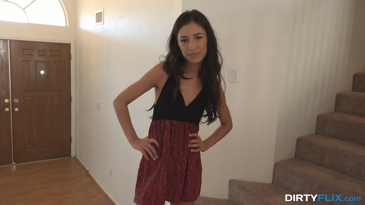 ラティーナティーンキャメロン・カネラがセックスされて顔射される