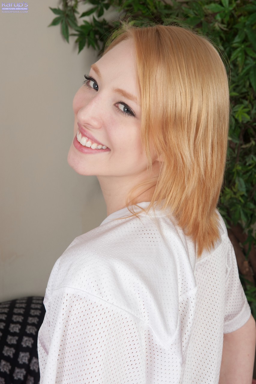 Karups ホームタウン アマチュア トリリウム ヌード写真