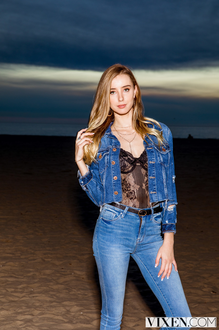 Haley Reed A Cuatro Patas Con Markis Dupree