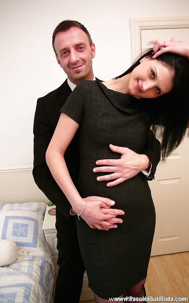 Amateur European Brunette Eva Johnson Spreads Shaved Twat In Stockings