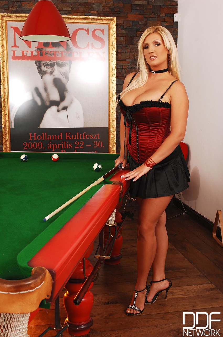 Chubby Lesbians Michelle Monaghan & Chintia Flowers Playing With Big Tits