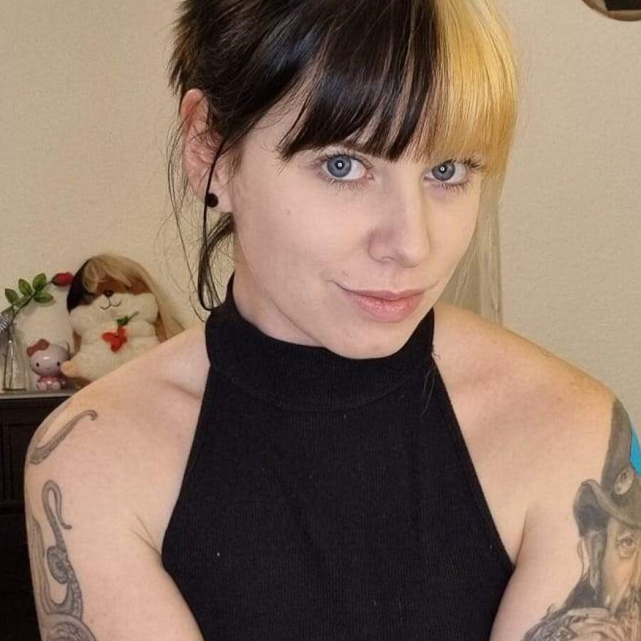 Кира Джеймсон В Жёстком Анальном Трио С Милфой С Большими Сиськами