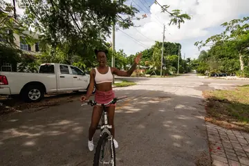 Lacey London – Petite Ebony Brunette Fucks Outdoors Until He Cums