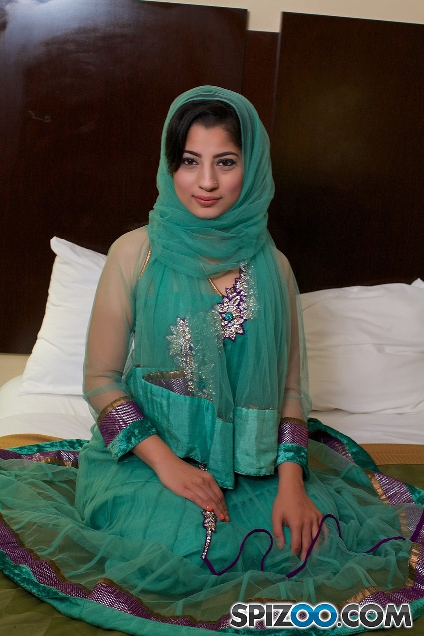 Pov Baise Avec Une Milf Libyenne À Gros Cul, Nadia Ali, Montrant Son Corps Sexy