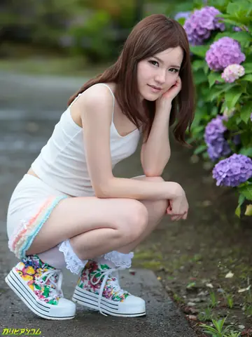 Yui Uehara – Petite Japanese Redhead in Shorts and Socks Gets Fucked Outdoors
