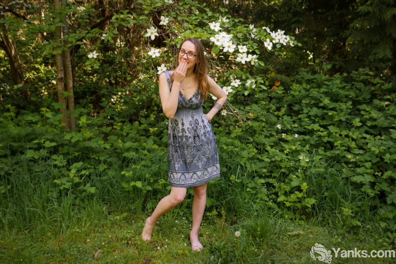 Amateur Sierra Cirque Masturbates In Forest With Glasses