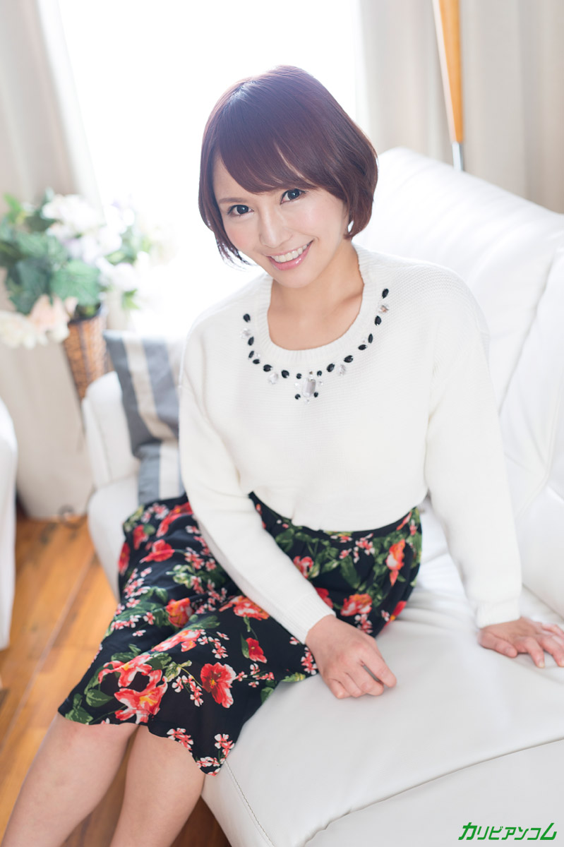 スレンダーなアジア人SPA嬢二葉みおが激しいセックス後に中出しマンコを見せる