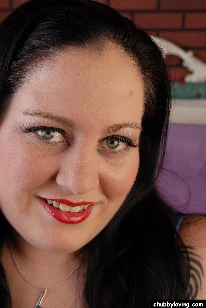 Glory-Foxxx: Milf Sexy Despindo-Se E Masturbando Na Câmera