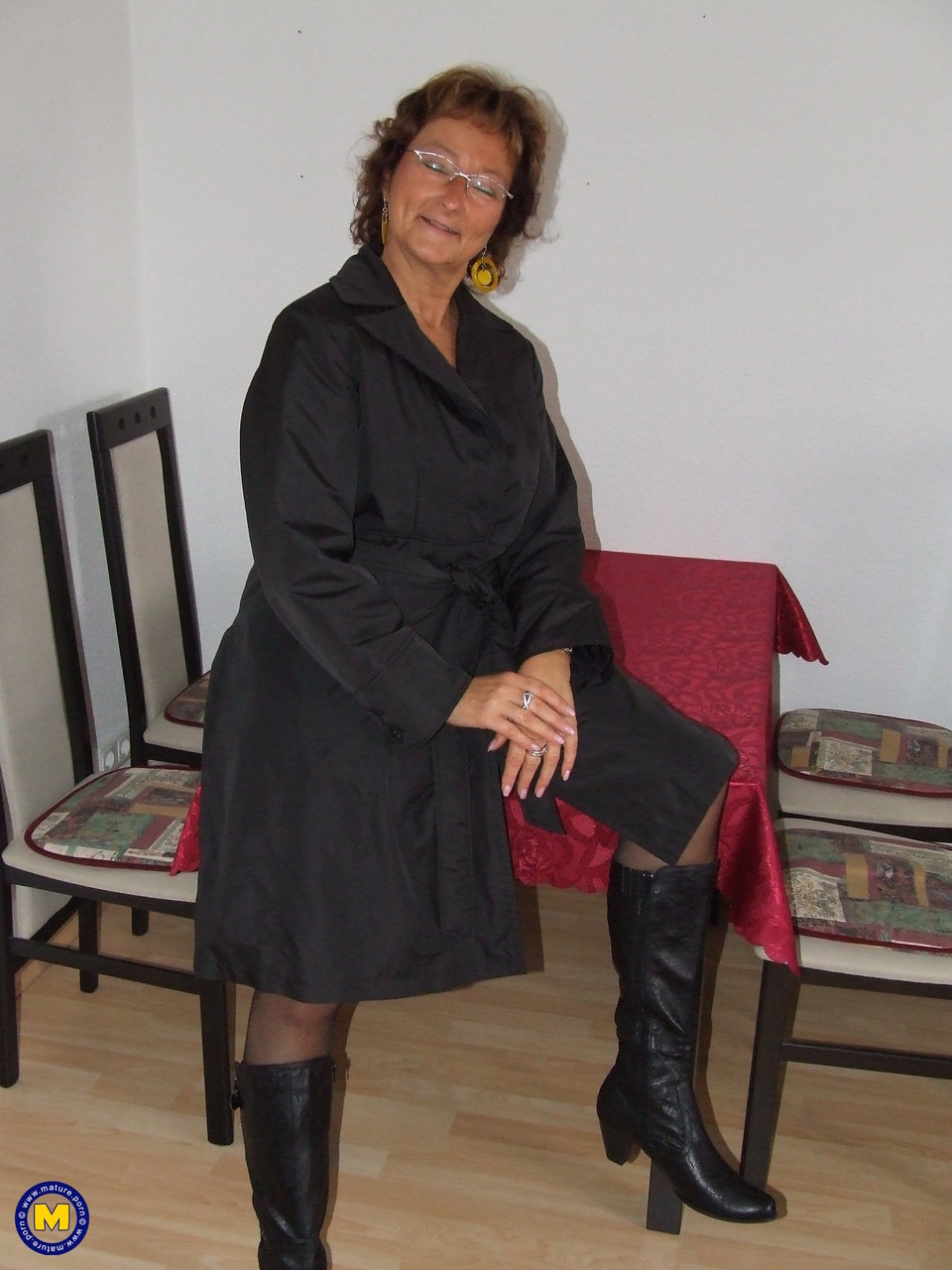 Kinky Granny Gabriele Strips And Poses Naked Solo