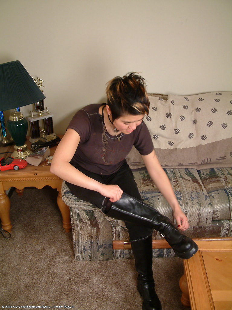 Cady, Oriental Girl In Nylons, Toys Her Twat And Looks Amazing